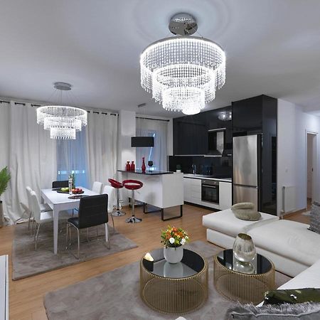 Elegant Apartment In Glyfada Atene Esterno foto