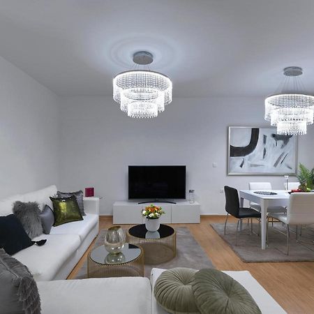 Elegant Apartment In Glyfada Atene Esterno foto