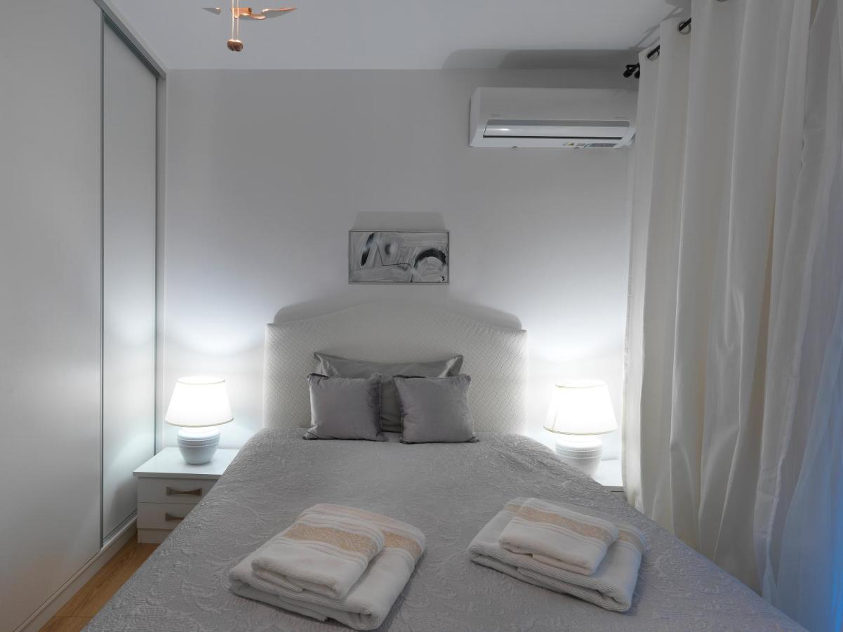 Elegant Apartment In Glyfada Atene Esterno foto