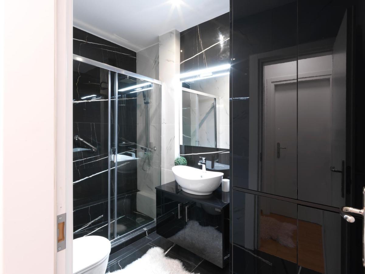 Elegant Apartment In Glyfada Atene Esterno foto