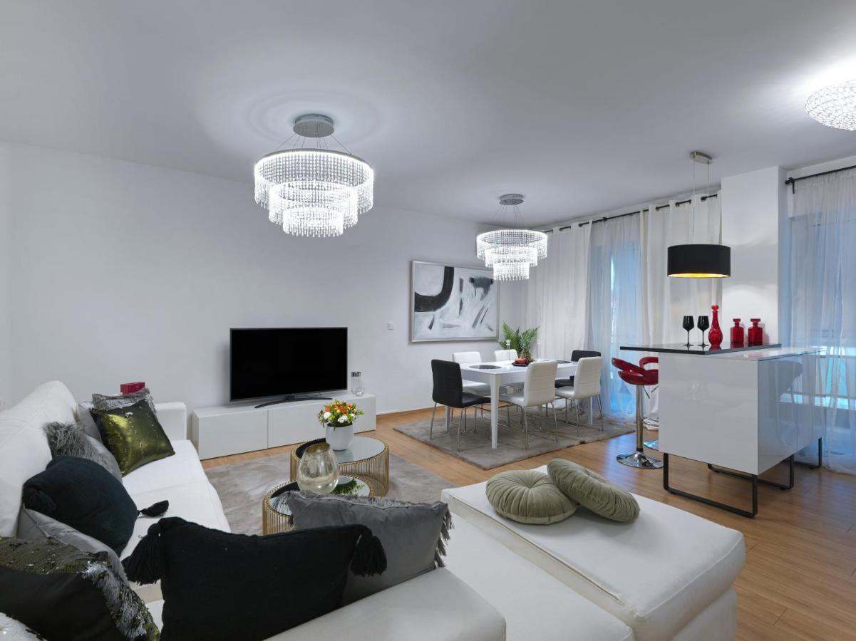 Elegant Apartment In Glyfada Atene Esterno foto