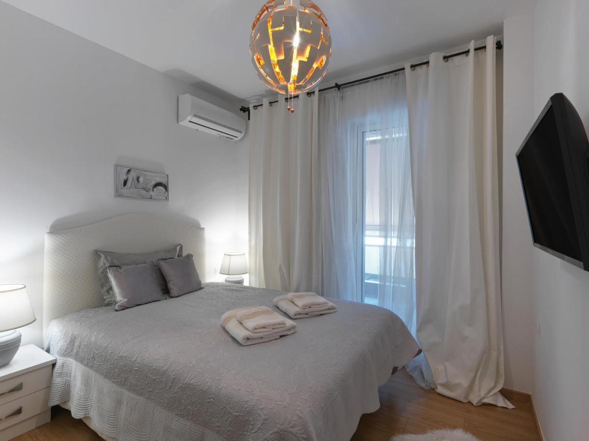 Elegant Apartment In Glyfada Atene Esterno foto